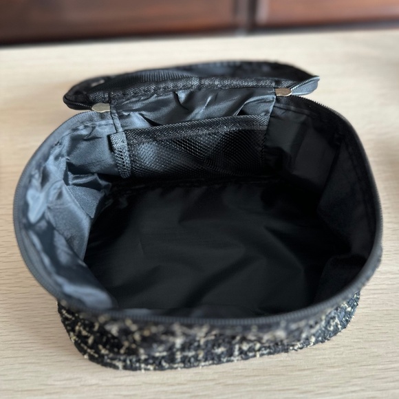 Black & Cream Tweed Cosmetic Bag with Mystery Beauty Bundle - Picture 3 of 8